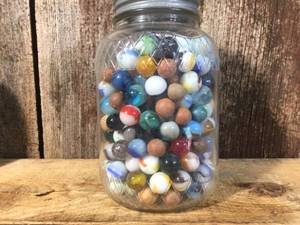 lot 137 image: Vintage Jar Old Marbles
