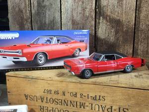 lot 172 image: ERTL Collectables 1969 Dodge Coronet RT 426 Hemi Die Cast