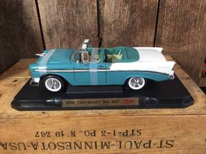 lot 175 image: Road Signature 1956 Chevrolet Bel Air Die Cast