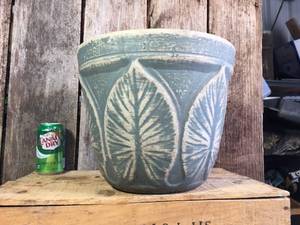 lot 188 image: Vintage R.R.P. Co. Brushed Green Flower Pot