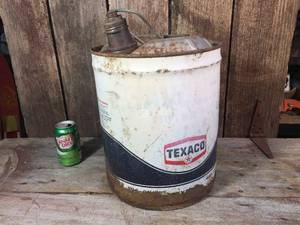lot 197 image: Vintage Texaco 5 Gallon Can