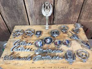 lot 202 image: Vintage Auto Badges - Emblems - Ornaments