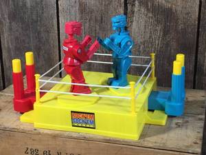 lot 218 image: Rockem Sockem Robots