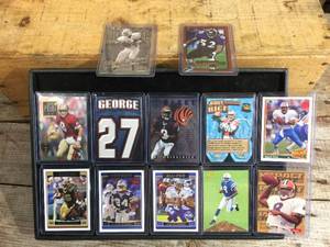 lot 226 image: 12 Football Collector Cards - Williams - Lewis - Moon..
