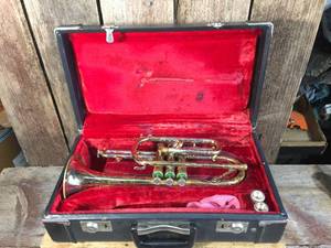 lot 233 image: Reynolds Medalist Coronet with Case