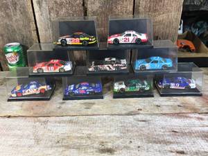 lot 279 image: Die Cast Nascar Cars with Cases