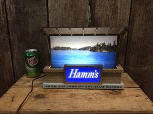 lot 12 image: Vintage Hamms Light Up Beer Sign - Works