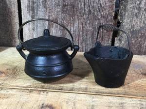 lot 23 image: Mini Cast Iron Pot & Coal Hod