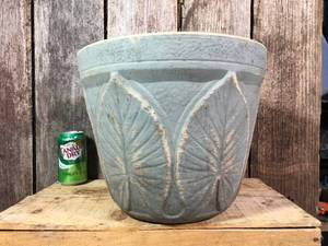 lot 26 image: RRP CO. Flower Pot