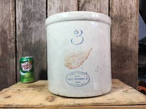 lot 27 image: 3 Gallon Redwing Crock