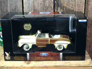 lot 42 image: Signature Series Ford 1946 Sportsman 118 Diecast