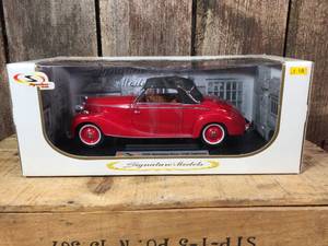 lot 45 image: Signature Model 1950 Mercedes - Benz 170S Cabriolet Die Cast