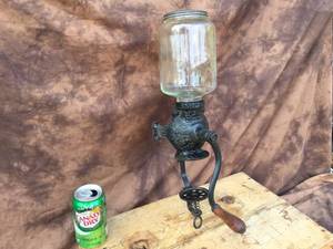 lot 191 image: Fabulous Antique Arcade Crystal 3 Coffee Grinder