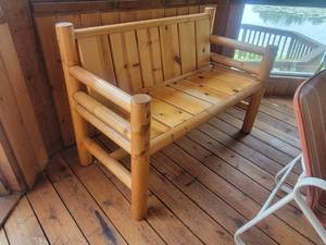 lot 25 image: Amazing Natural Finish Wood Bench