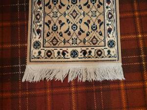 lot 22 image: Stunning Wool Runner Rug - Buff