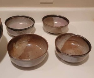 lot 78 image: Beautiful Fine Art Ceramic Bowl Set
