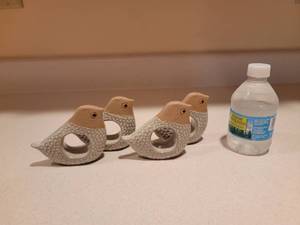 lot 14 image: Earthenware Dove Napkin Rings