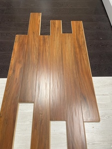 338 SF of Mohawk Water Resistant Easy Install Laminate Flooring - 5x48 - D