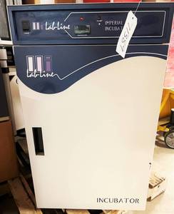 MSRP $5000 Lab-Line Imperial III General Purpose Incubator Gravity Convection&nbspModels Reduce Air Movement Helping To Prevent Cross Contamination Of Samples - Great Working Condition