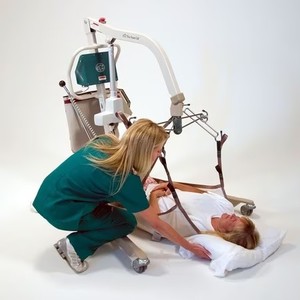 MSRP $6500 MCKESSON EZ WAY Easy Way Battery Powered Electric EZ Lift 500 lb Capacity Patient Loved One Transfer Lift With&nbsp2&nbspBATTERIES, CHARGER &amp&nbspSLING&nbsp- EXCELLENT WORKING CONDITION