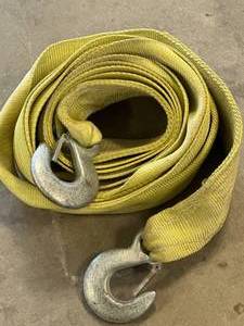 lot 19 image: 4 Inch Tow Straps with Hooks
