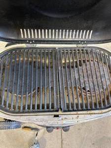 lot 29 image: Coleman Road Trip Grill (one wonky wheel)