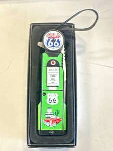lot 30 image: Route 66 Gas Pump Knife