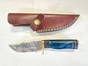 lot 58 image: Custom Made Damascus Knife & Sheath 8 Inch