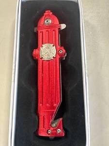 lot 73 image: New Fire Fighter Hydrant Knife