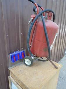 lot 116 image: 50 lb sand blaster with air dryer. Used condition. As shown.
