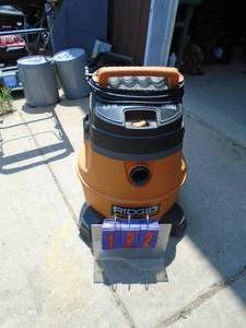 lot 122 image: Rigid shop vac. Tested & works. Has some ends but no hose. As shown.