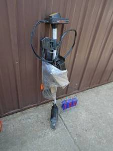 lot 124 image: Bow Mount Cobra by AMC trolling motor with controller. Tested & works. As shown.