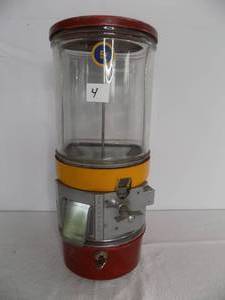lot 4 image: Vintage Vendor Ama Candy Machine