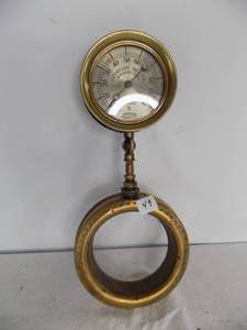 lot 49 image: American Bourdon Garage