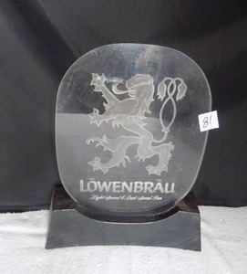 lot 81 image: 12 -Lit Sign Lowenbrau