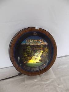 lot 113 image: 17 - Olympia Beer Barrel Sign