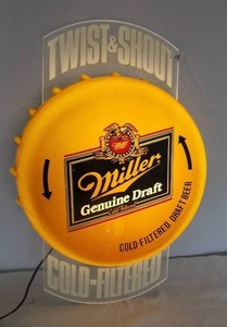 lot 118 image: Lit Sign Miller Genuine Draft Sign
