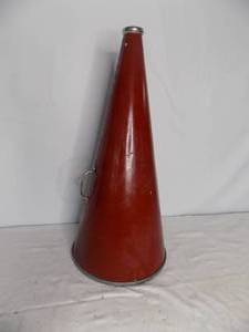 lot 121 image: Vintage Cheerleader Horn