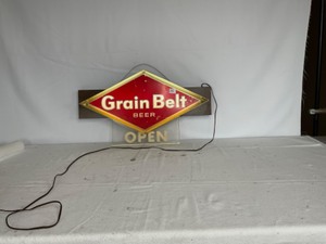 lot 36 image: 2 Sided Grain Belt Beer Open Sign