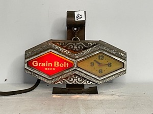 lot 82 image: Lit Clock Grain belt