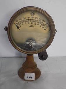 lot 174 image: Vintage 6 Mill Ammeter gauge
