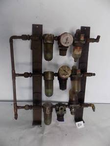 lot 186 image: Traps & Regulators