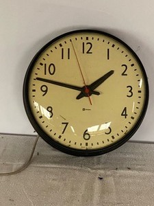 lot 87 image: 14 Simplex Clock