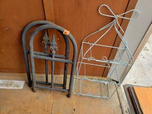 Decorative Pieces