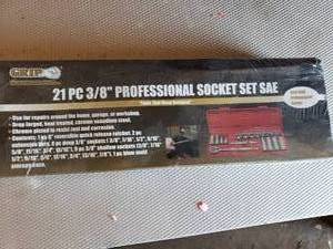 21 Piece 3 Socket Set