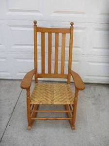 lot 15 image: Vintage Maple Rocker