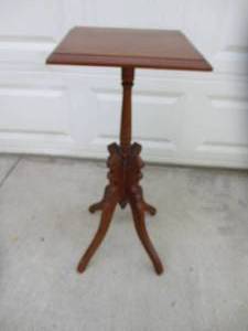 lot 18 image: Vintage Walnut East Lake Style Plant Stand Table