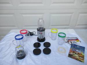 lot 51 image: Magic Bullet Mixing Set with Recipe Book