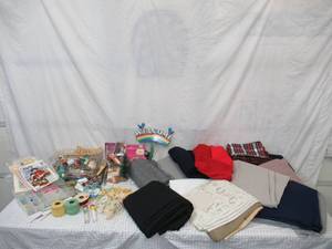 lot 86 image: Lot of Fabric, Notions, Craft Supplies, Knitting Needles