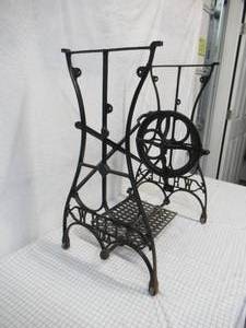 lot 89 image: Antique Sewing Machine Base. White. USA. (Base only)